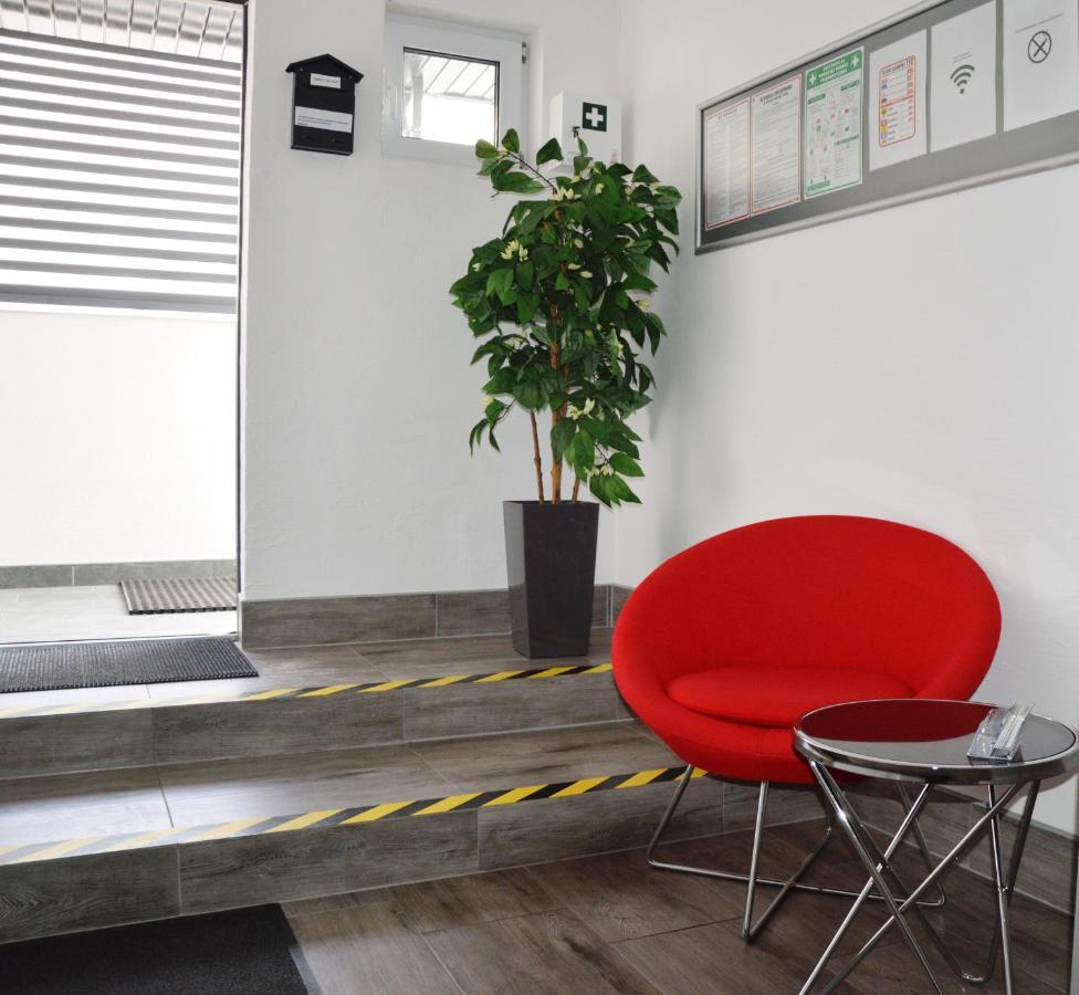 Hostel Adabet ケンプノ エクステリア 写真